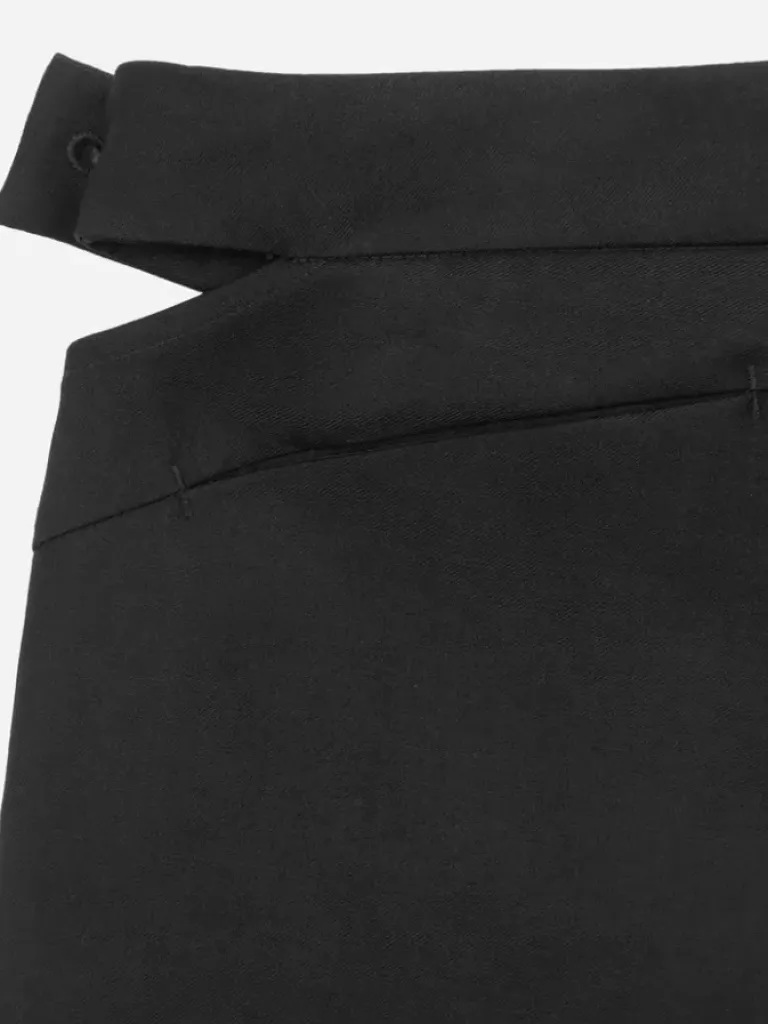 Women C2H4 005 - Asymmetric Layered Shorts