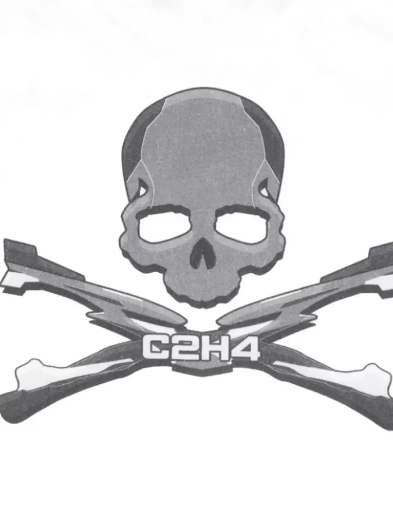 Men C2H4 ® X Mastermind Japan "C-Mastermind" Printed Logo T-Shirt