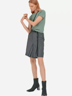 Women C2H4 007 - C. Perriand Pleated Waistless Shorts