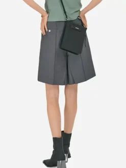 Women C2H4 007 - C. Perriand Pleated Waistless Shorts