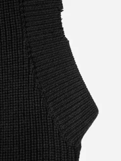 Men C2H4 006 - Distressed Knit Vest