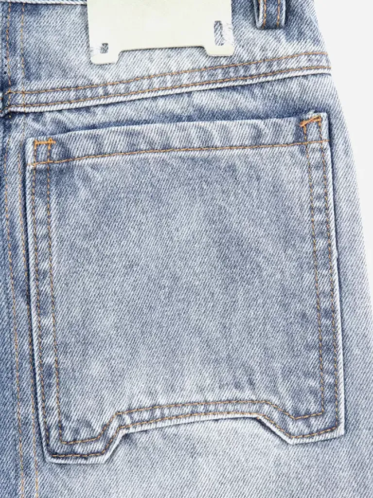 Women C2H4 005 - Emblem Button Jeans