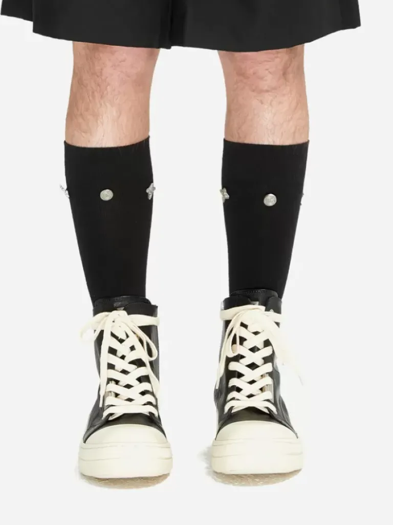 Men C2H4 005 - Emblem Button Socks