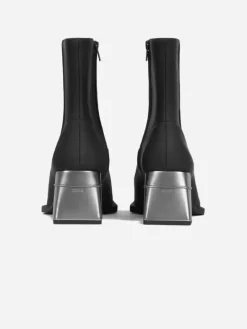 Women C2H4 006 - "Fermion" Alpha
