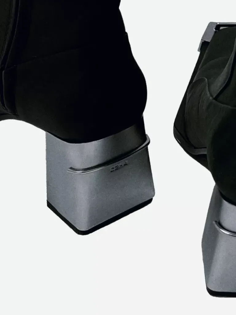 Women C2H4 006 - "Fermion" Alpha