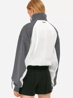 Women C2H4 007 - Linear Zippered Jumper