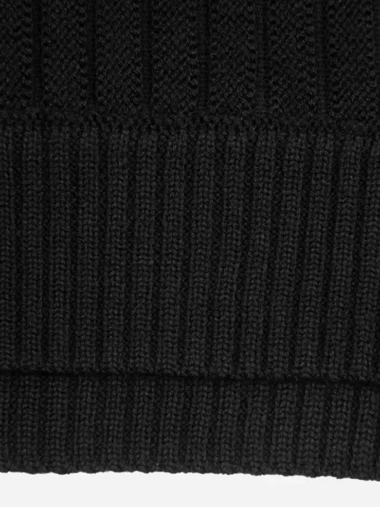 Men C2H4 005 - Solid Knit Paneled Crewneck