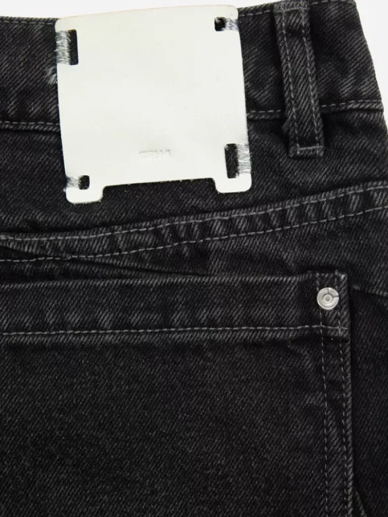 Men C2H4 005 - Stagger Streamline Arch Raw Edge Jeans