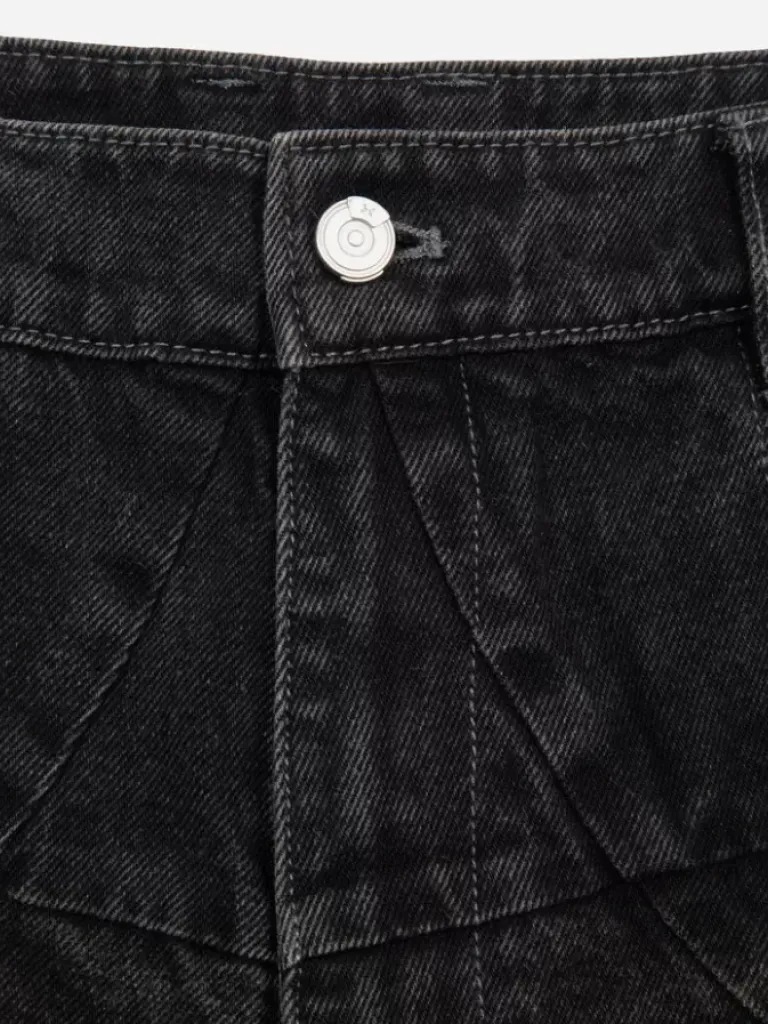 Men C2H4 005 - Stagger Streamline Arch Raw Edge Jeans