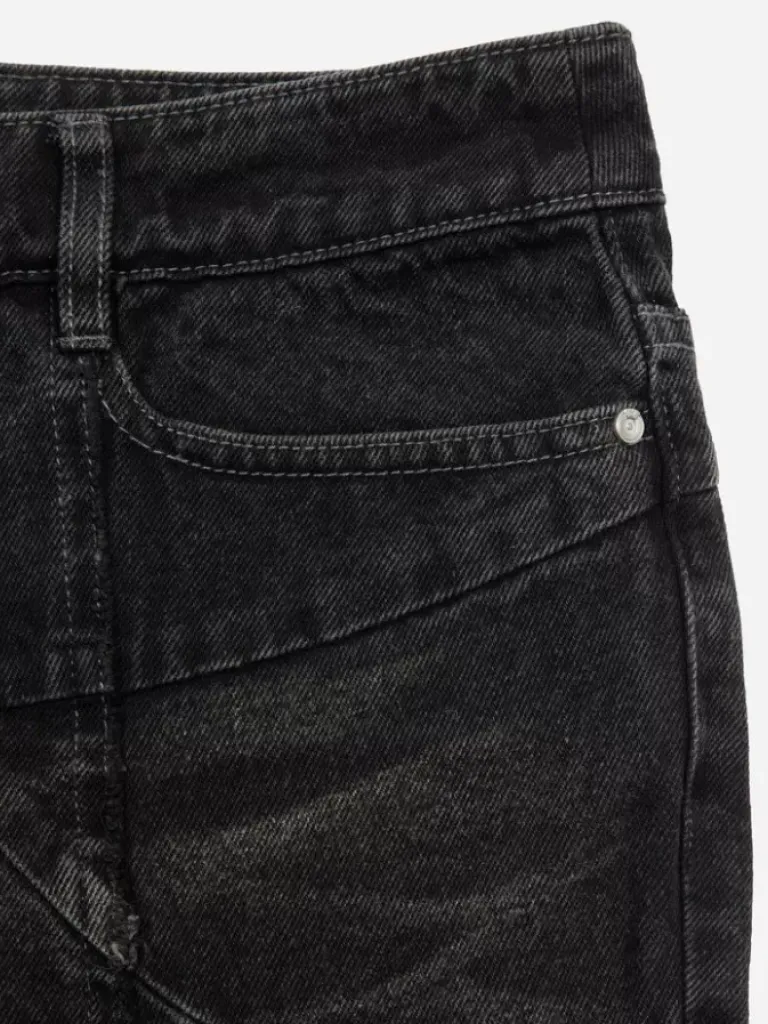 Men C2H4 005 - Stagger Streamline Arch Raw Edge Jeans