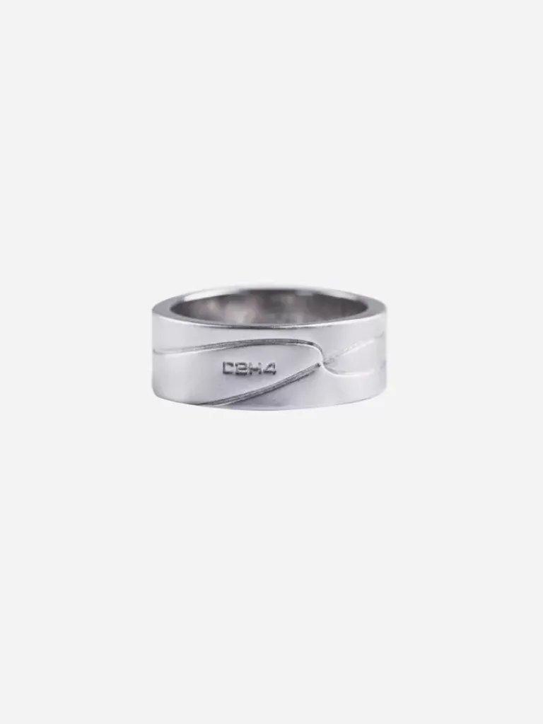 Men C2H4 004 - Streamline Logo Ring